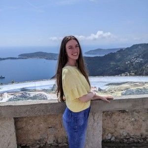 Meet your Posher, Izzy